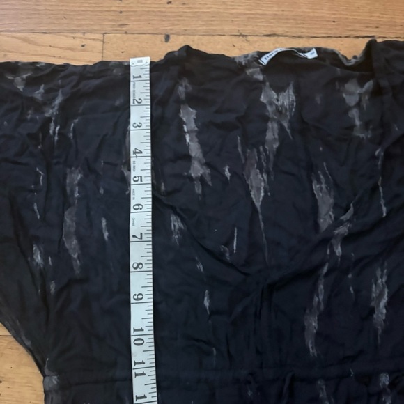 Tiare Hawaii Swim Cover Size Small - Picture 2 of 6